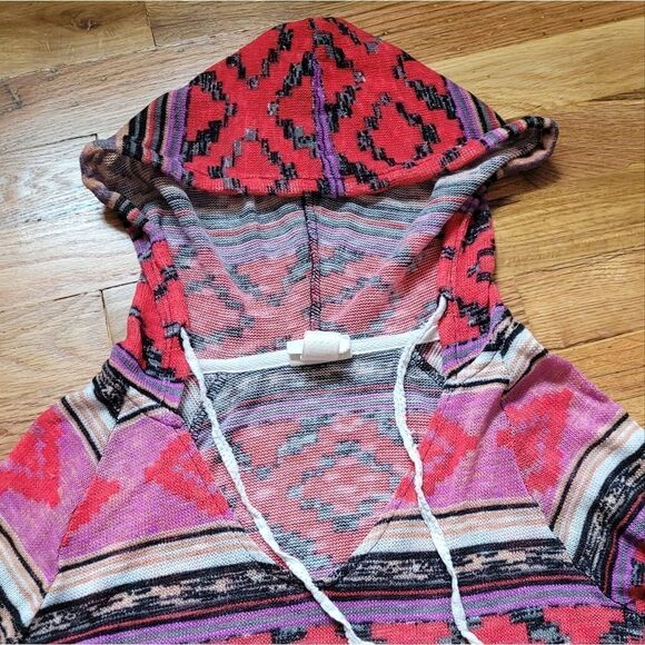 💙3 for $30💙 Aztec Tribal Print V Neck Pullover Hoodie Medium - Picture 5 of 5